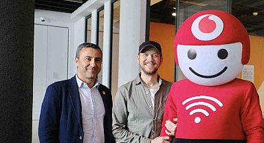 Ünlü oyuncu Öner Erkan TOBi'nin sesi oldu