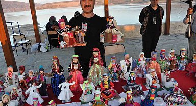 Unutulmaya yüz tutmuş el yapımı oyuncaklar yeniden tezgahları süslüyor