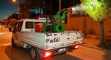 Uşak Belediyesi ekipleri ilaçlama çalışmalarına devam ediyor
