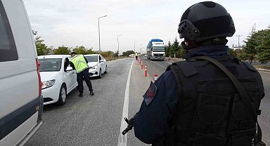 Uşak'ta Cayrokopter ile havadan trafik denetimi