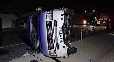 Uşak'ta iki işçi servisi çarpıştı: 28 yaralı