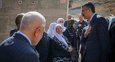 Vali Çelik yerinde talepleri dinlemeye devam ediyor