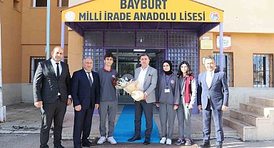 Vali Eldivan, Milli İrade Anadolu Lisesine ziyarette bulundu