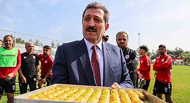 Vali Tavlı'dan Samsunspor'a baklava dopingi