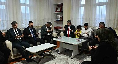 Vali Tavlı'dan şehit yüzbaşıya vefa