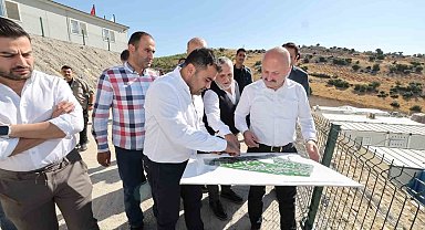 Vali Varol, deprem konutlarını inceledi