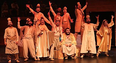 Van'da 'İtaat İlamı' oyunu büyük beğeni aldı