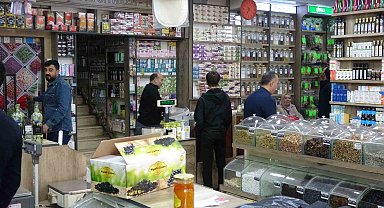 Van'da soğuk hava aktarlardaki yoğunluğu artırdı