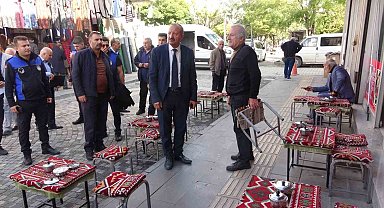 Van'da zabıta yaka kamerasıyla kaldırım denetimi yaptı