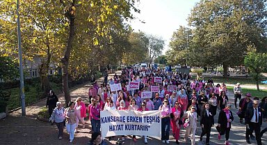 Yalova'da Meme Kanseri Farkındalık Yürüyüşü etkinliği