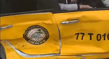 Yalova'da taksiyle minibüs çarpıştı: 3 yaralı