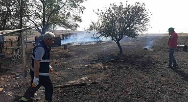 Yangında 500 dönüm tarım arazisi ve 3 ahır zarar gördü