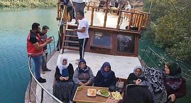 Yaşlılar için tekne turu düzenlendi
