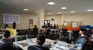 Yazılım yarışması 'Veri Maraton'unda 35 saat süren mücadele bitti