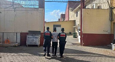 Yedi ayrı suçtan aranıyordu, yakalandı