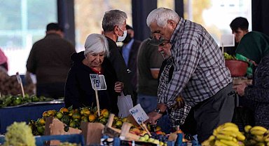 Yenimahalle'nin ilk güneş enerjili pazarı açıldı