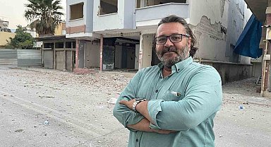 Yıkım için 11 katlı binanın üzerine 10 tonluk iş makinesi çıkarıldı