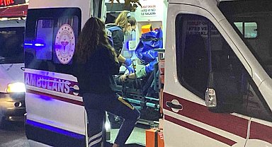 Yolda yürürken bacağından vuruldu