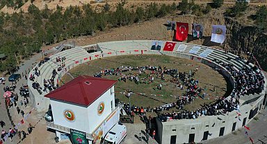 Yusufeli 73. Geleneksel Karakucak Güreşleri'nde başpehlivan Kenan Gör oldu