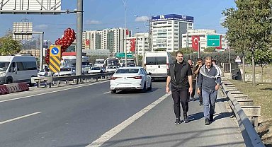 Yüz binlerce vatandaş Büyük Filistin Mitingi'ne akın ediyor