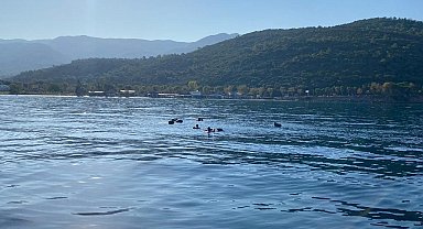 Yüzerek geçmeye çalıştılar, yakalandılar