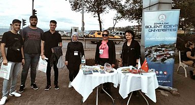 ZBEÜ öğrencilerini karşılıyor