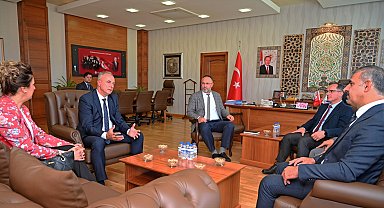 Zenica Üniversitesi Rektörü Durakovic ÇAKÜ çalışmaları hakkında bilgi aldı