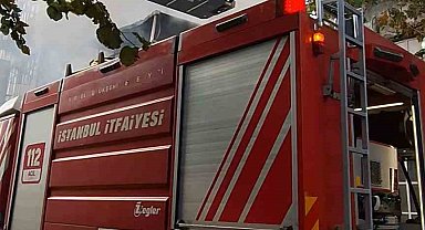 Zeytinburnu'nda 2 katlı iş yerinde korkutan yangın