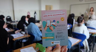 Zeytinburnu'nda 4 bin 346 lise öğrencisine 350 bin soruluk YKS'ye hazırlık seti