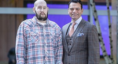 ABD'de 21 saatlik ameliyatla ilk tam göz nakli