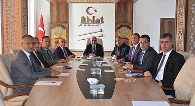 Ahlat'ta milli eğitim müdürleri toplantısı yapıldı