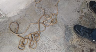 Akhisar polisi intihar girişimini son anda engelledi