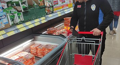 Altınova'da marketlere denetim sürüyor