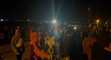 Asansörde kalan 3 öğrenci bulundukları yerden çıkarıldı