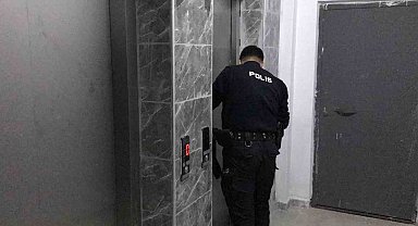 Asansörle birlikte zemine çakılan çocuk yaralandı