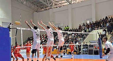 AXA Sigorta Efeler Ligi: TÜRŞAD: 3 - Develi Belediyesi: 1