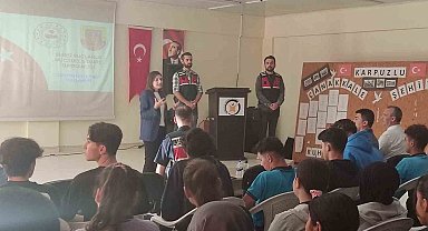 Aydın'da jandarmadan Siber Zorbalıkla Mücadele eğitimi