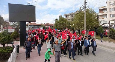 Ayvacık'ta Filistin'e destek yürüyüşü düzenlendi