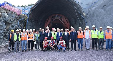 Bakan Uraloğlu: "Sarıyer, Kilyos yolu 35 dakikadan 5 dakikaya inecek"