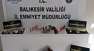 Balıkesir'de polisten 74 şahsa narkotik operasyonu