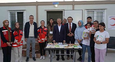 Başkan Kılınç, kitap bağış kampanyasında öğrencilerle bir araya geldi