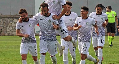 Bornova 1877, kupada durdurulamıyor