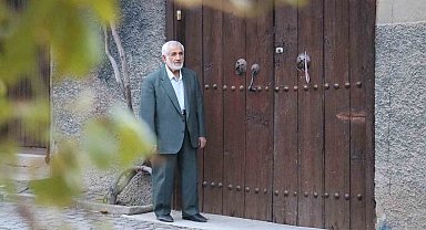 Bu kapı tokmakları cinsiyet belirtiyor