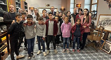 Burada kara trenden hızlı trene giden yolculuğun hikayesi var