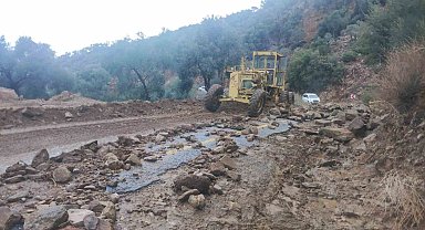 Büyükşehir Belediyesi 4 ayrı ilçede 9 yerleşim biriminde çalışma başlatıldı