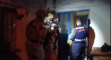 Çanakkale İl Jandarma Komutanlığı'ndan dev göçmen kaçakçılığı operasyonu