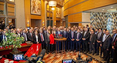 CHP Genel Başkanı Özel: "Kemal Kılıçdaroğlu'nun deneyimlerinden, birikimlerinden yararlanmayı tüm süreçte sürdüreceğiz"