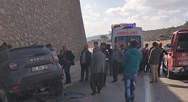 Cip ile tır kafa kafaya çarpıştı: 1 ölü