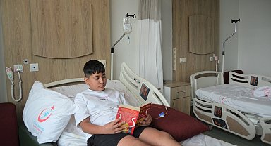 Çocuklar masallar eşliğinde tedavi oluyor