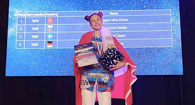 Cumhuriyetin 100. yılına dünya şampiyonluğu armağan etti